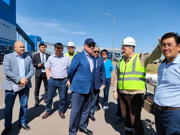 Жәйрем кентіне жұмыс сапары аясында Берік Әбдіғалиұлы «Жәйрем кен байыту комбинаты» АҚ полиметалл фабрикасының жұмыс барысымен де танысты