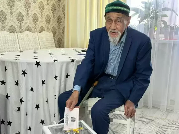 Жезқазғанда 100 жастағы қария дауыс берді