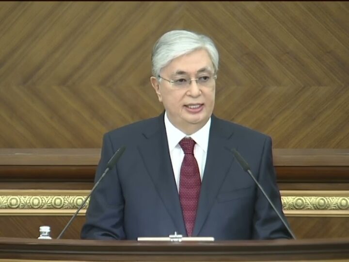 Қоғам өзгеріске бет алды