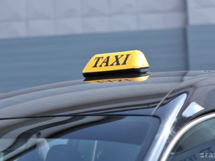 Таксистерге рөлде 8 сағаттан артық отыруға тыйым салынуы мүмкін