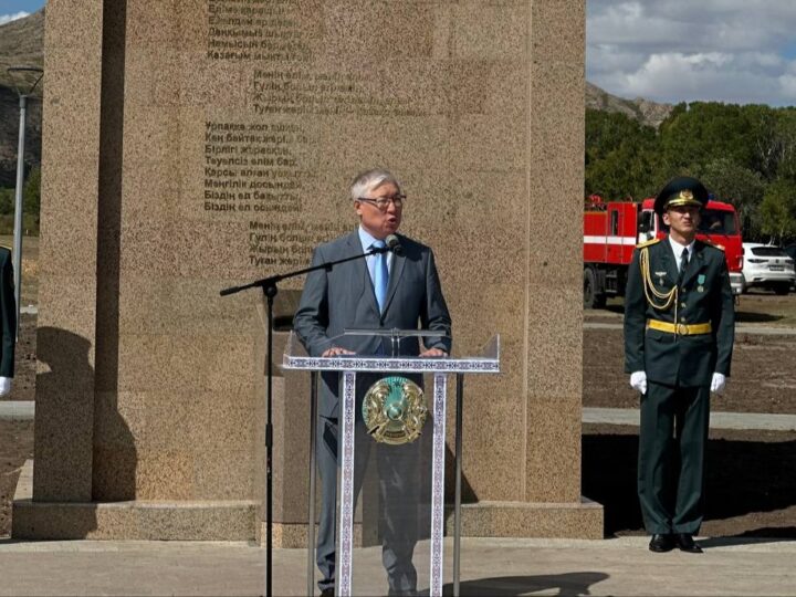 ҰЛЫТАУ ОБЛЫСЫНДА МЕМЛЕКЕТТІК РӘМІЗДЕР АЛАҢЫ АШЫЛДЫ