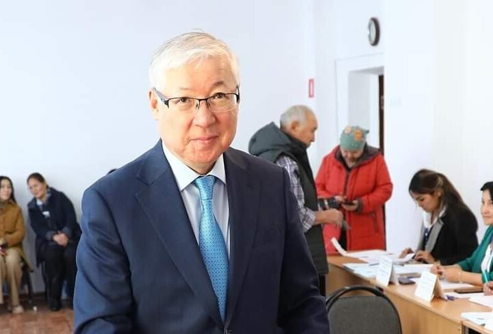 ОБЛЫС ӘКІМІ РЕФЕРЕНДУМДА ДАУЫС БЕРДІ