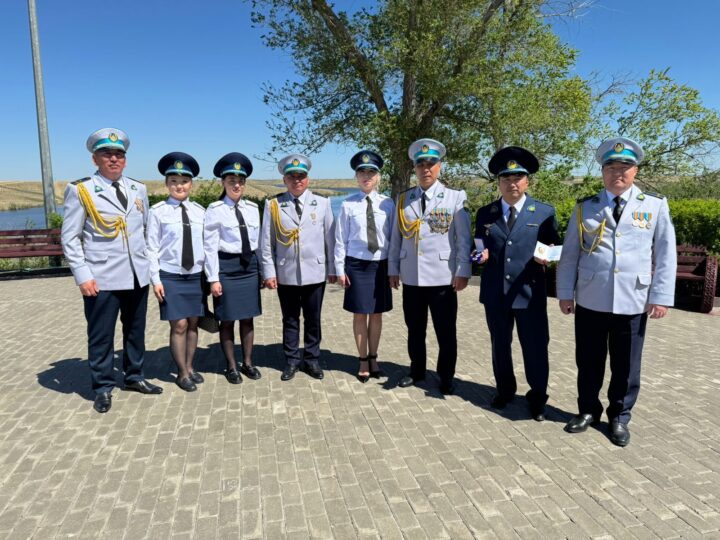 Сәтбаев қаласының Жеңіс саябағында полиция қызметкерлерінің ұйымдастыруымен Ұлы Жеңістің 80 жылдығына арналған концерт өтті
