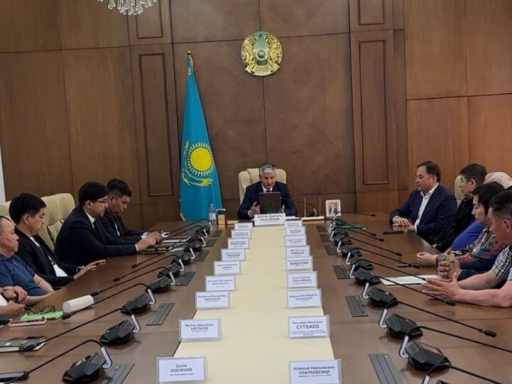 Ұлытау облысының әкімі кәсіпкерлермен кездесті