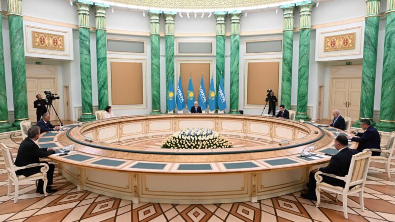 Президент соңғы жылдары Қазақстанда жан-жақты жүзеге асырылып жатқан саяси және әлеуметтік-экономикалық реформаларға тоқталды