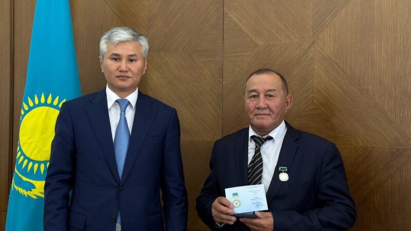 МЕМЛЕКЕТТІК ҚЫЗМЕТШІ – ҚОҒАМ АЙНАСЫ