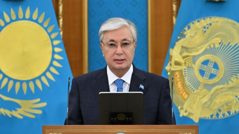 Мемлекет басшысы Қасым-Жомарт Тоқаев БАҚ саласы қызметкерлерін марапаттады