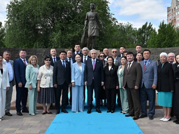 Президент: Ақтөбеге Әлия Молдағұлованың 100 жылдығына орай арнайы келдім