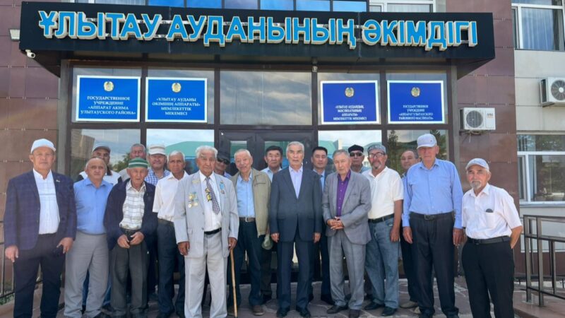 Ардагерлермен ақжарқын әңгіме