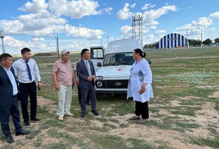 Жаңа жедел жәрдем көлігі табысталды