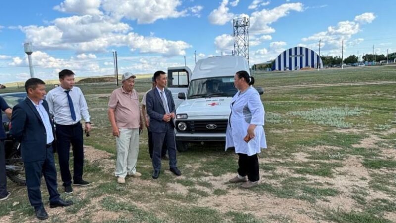 Жаңа жедел жәрдем көлігі табысталды