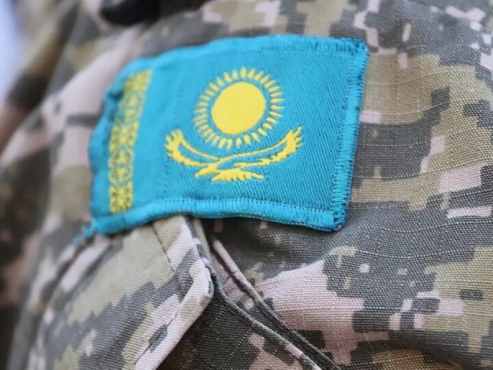 Бұдан былай әскерге шақыру туралы телефонға келген SMS – ресми хабарлама болып есептеледі