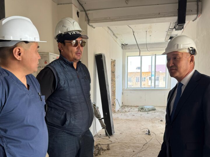 ЖАҢААРҚАДА КӨПБЕЙІНДІ ОРТАЛЫҚ АУРУХАНАҒА КҮРДЕЛІ ЖӨНДЕУ ЖҰМЫСТАРЫ ЖАСАЛУДА