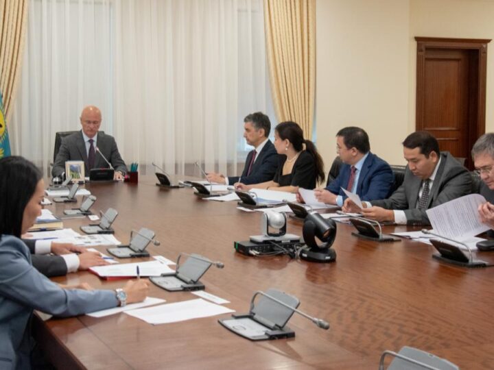 Роман Склярдың төрағалығымен өткен кеңесте ірі өнеркәсіптік кәсіпорындардың қызметіне ЖИ енгізу мәселелері талқыланды
