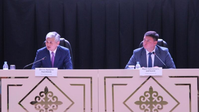 Ұлытау облысының әкімі Дастан Рыспеков Сәтбаев қаласының халқымен кездесті