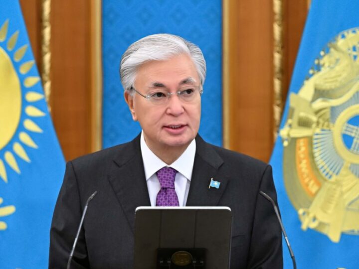 Президент алдағы Ұстаздар күнімен құттықтады