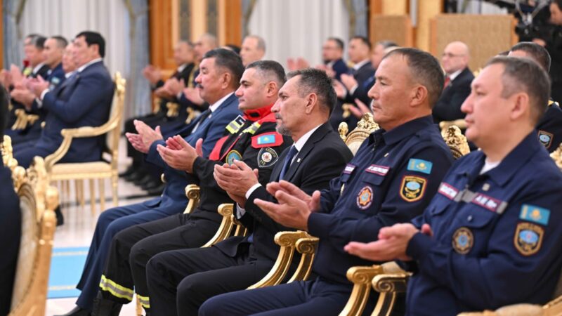 Мемлекет басшысы: «Өзгенің өмірін сақтау үшін өз басын қатерге тігу – нағыз ерлік»