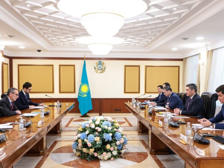 Олжас Бектенов KGIR–2025 қатысушыларымен бірқатар кездесу өткізді