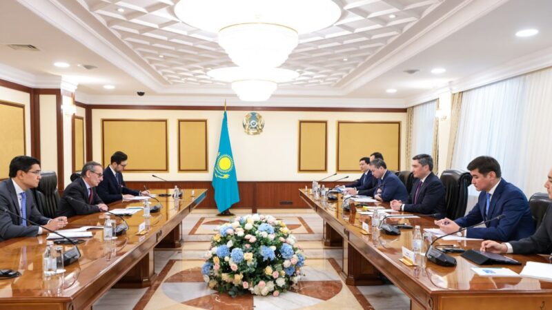 Олжас Бектенов KGIR–2025 қатысушыларымен бірқатар кездесу өткізді