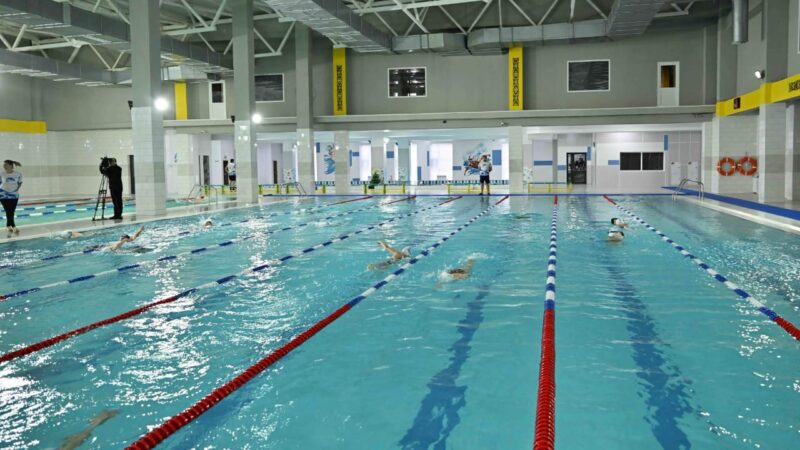 Қазақстанда мектеп оқушыларының дене шынықтыру бағдарламасына жүзу сабақтары енгізілмек