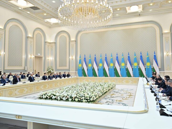 Мемлекет басшысы Өзбекстан Президентімен келіссөз барысында саяси және экономикалық байланыстарды жандандыра түсетін жаңа бағыттар айқындалғанын жеткізді