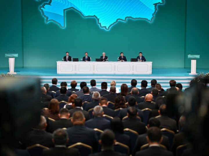 Президент: «Кадрлар құрамын жаңарту үдерісі биліктің бүкіл тармағында және барлық деңгейде жүргізіліп жатыр»