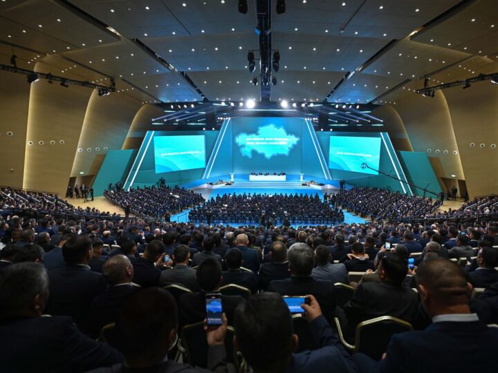 Президент: «Ауыл әкімдері міндетті түрде білікті маман болуға тиіс»