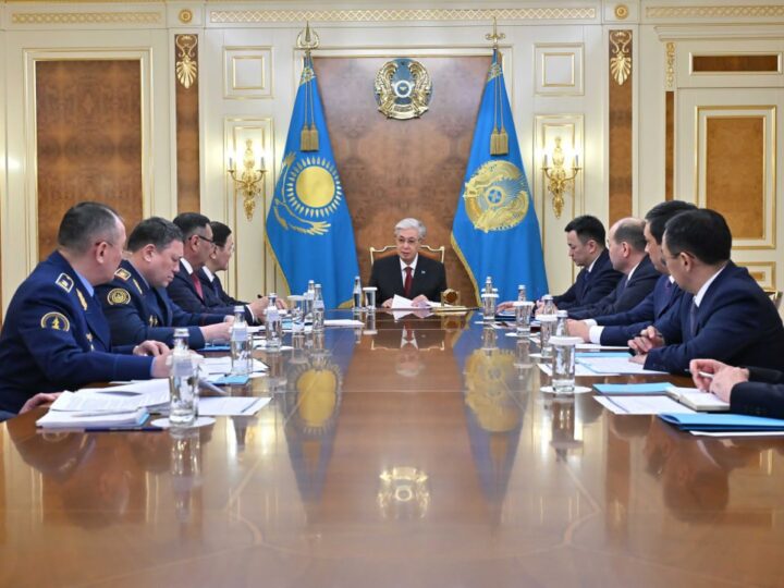 Мемлекет басшысы әскери және құқықтық тәртіп мәселелері бойынша кеңес өткізді