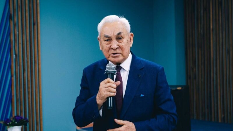 Қарымды қаламгер тартуы