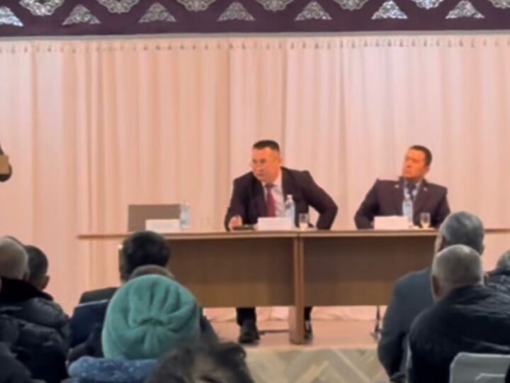 Аманкелді ауылында аудан басшысымен кездесу өтті