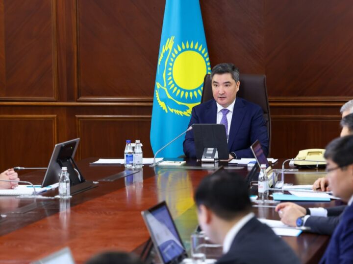 Инфляция деңгейін төмендету: Олжас Бектенов әкімдерге азық-түлік тауарларының бағасын тұрақтандыру құралдарын қолдануды тапсырды