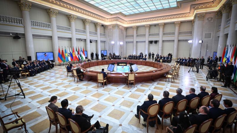 Президент Жоғары Еуразиялық экономикалық кеңестің келесі отырысы 28-29 мамырда Астанада өтетінін жеткізді