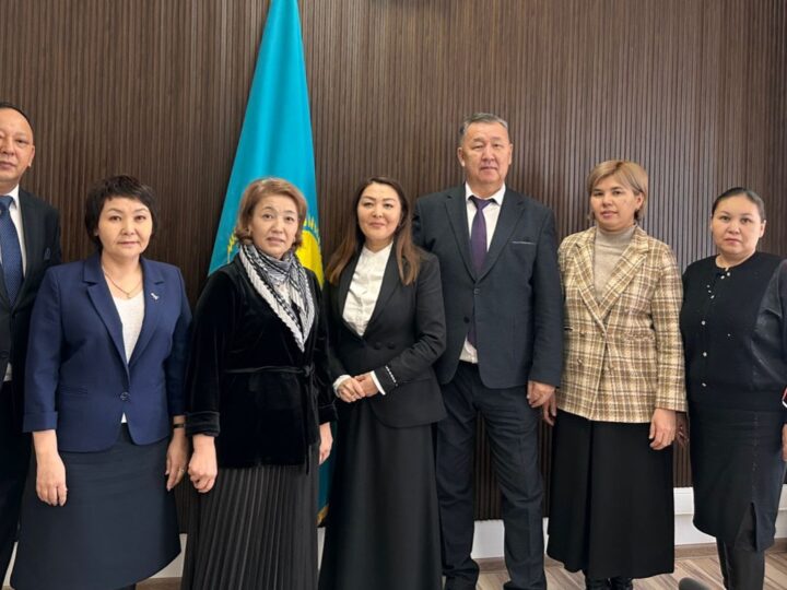 Ұлытау облысында шағын жинақты ауыл мектептеріне арналған TopIQ Mobil Box кешендерін табыстау салтанаты өтті