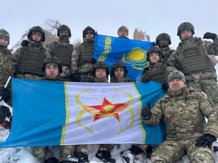 Күштік құрылымдар жоғары оқу орындарының курсанттары Іле Алатауындағы 3500 метрлік шыңды бағындырды