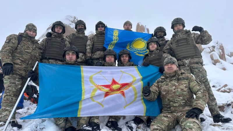 Күштік құрылымдар жоғары оқу орындарының курсанттары Іле Алатауындағы 3500 метрлік шыңды бағындырды
