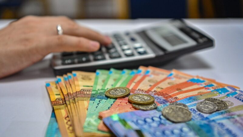 Қазақстанда зейнетақы мен жәрдемақы мөлшері 10%-ға өсті