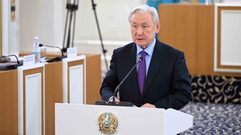 Конституцияда ғылымға қатысты нормалардың болуы мемлекетті прогресс пен инновацияға бағдарланған ел ретінде танытады – Жақсыбек Күлекеев