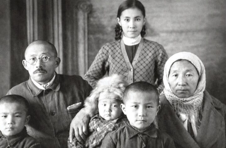 Бір отбасы, бір дәуір, бір шойын жол