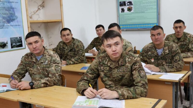 2026 жылы Қазақстанда 850-ден астам запастағы офицер әскери қызметке шақырылады