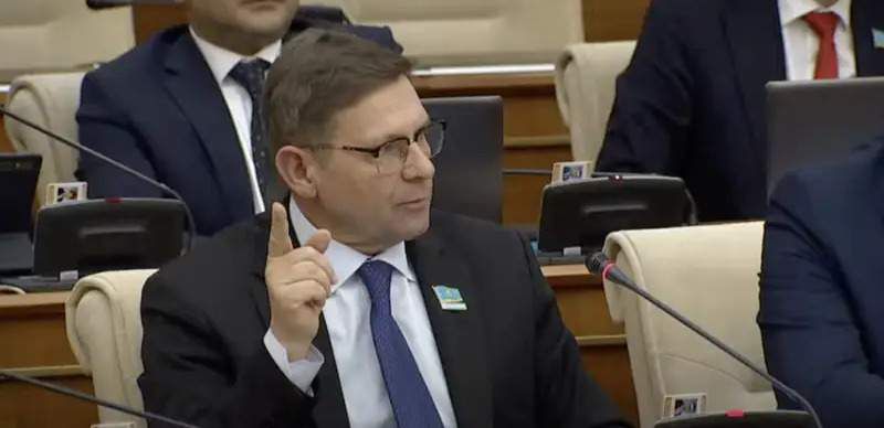 Депутат Пономарев: жаңа Конституция Қазақстандағы қоғамдық келісім мен бірлікті нығайтады