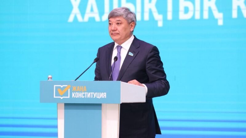 Қонаевта жаңа Конституция жобасы мен негізгі институционалдық өзгерістер талқыланды