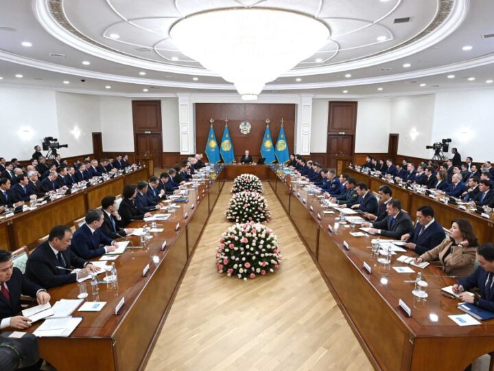 Олжас Бектенов Президентке ел экономикасын нығайту жөніндегі тапсырмалардың жүзеге асырылу барысы туралы баяндады