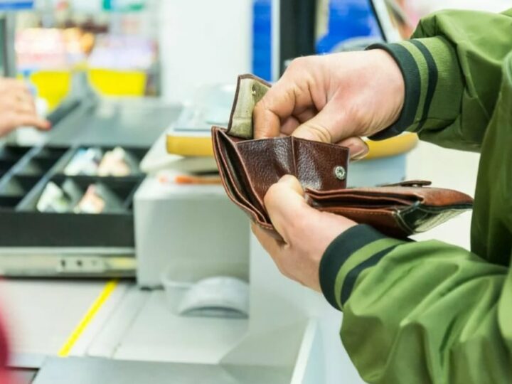 Вопрос: может ли продовец требовать оплатить наличными, аргументирую это тем, что при оплате наличными цена дешевле?