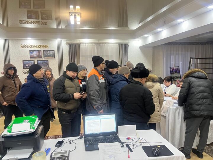 Сайлау учаскелерінде ұзынсонар кезектер пайда болды