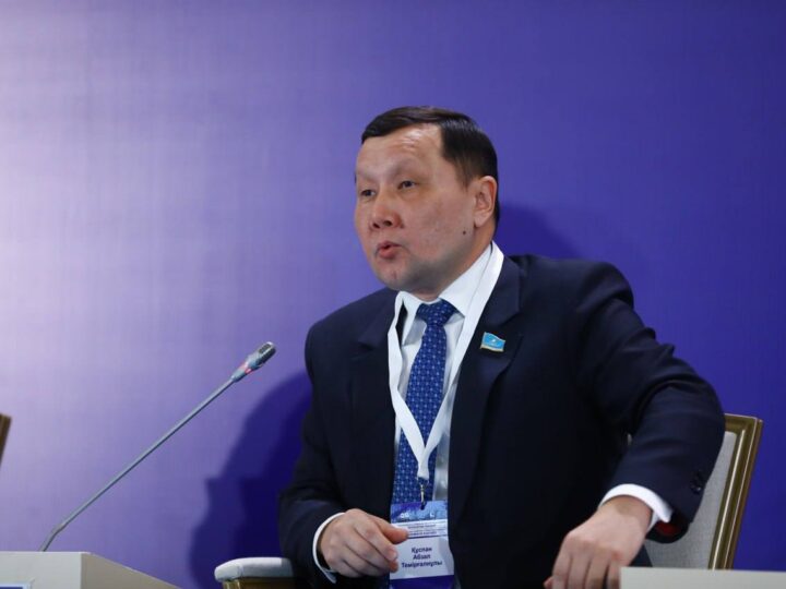 Жаңа Конституция адамға бағытталған мемлекеттік басқарудың жаңа философиясын қалыптастырады – Абзал Құспан