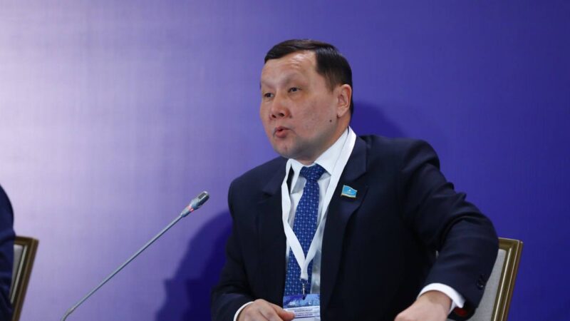 Жаңа Конституция адамға бағытталған мемлекеттік басқарудың жаңа философиясын қалыптастырады – Абзал Құспан