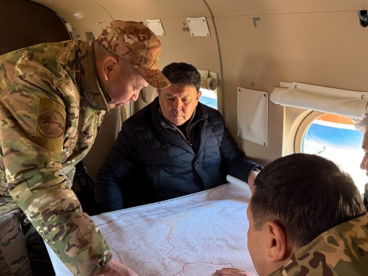 Қанат Бозымбаев Ұлытау облысындағы су тасқыны қаупі бар аудандарды тексерді