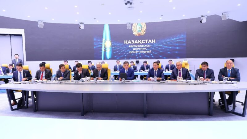 Олжас Бектенов Мемлекет басшысының тапсырмаларын жүзеге асыру аясында инвесторлардың құқықтарын қорғау мәселелері бойынша кеңес өткізді