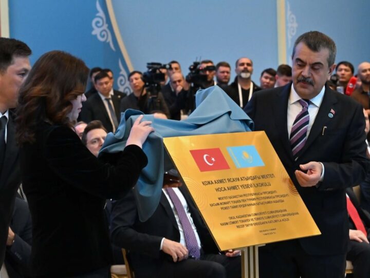 Қазақстан мен Түркия Президенттері Қожа Ахмет Ясауи атындағы мектептің ашылу рәсіміне қатысты