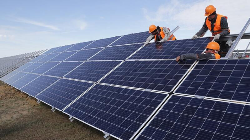 Сәтбаевта күн электр станциясының құрылысы жүргізілуде